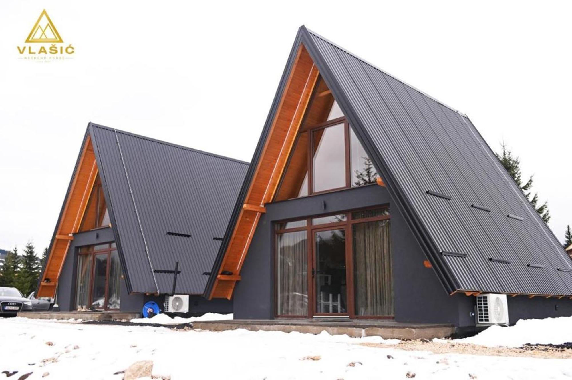 Villa Weekend House - *